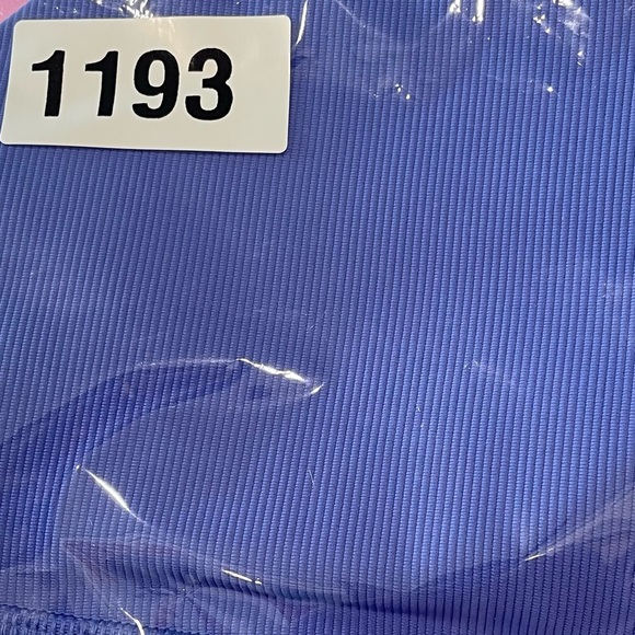 Lululemon Sports Bra Size 10 Purple Blue Med Support Removable Cups Criss Cross - Picture 7 of 7